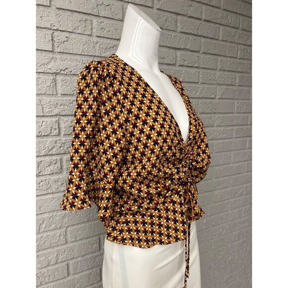 Forever 21 Women V Neck Mustard Cropped Top Size L - Picture 4 of 8